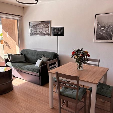 Agreable 2 Pieces Au Coeur De Thones Apartment Exterior photo