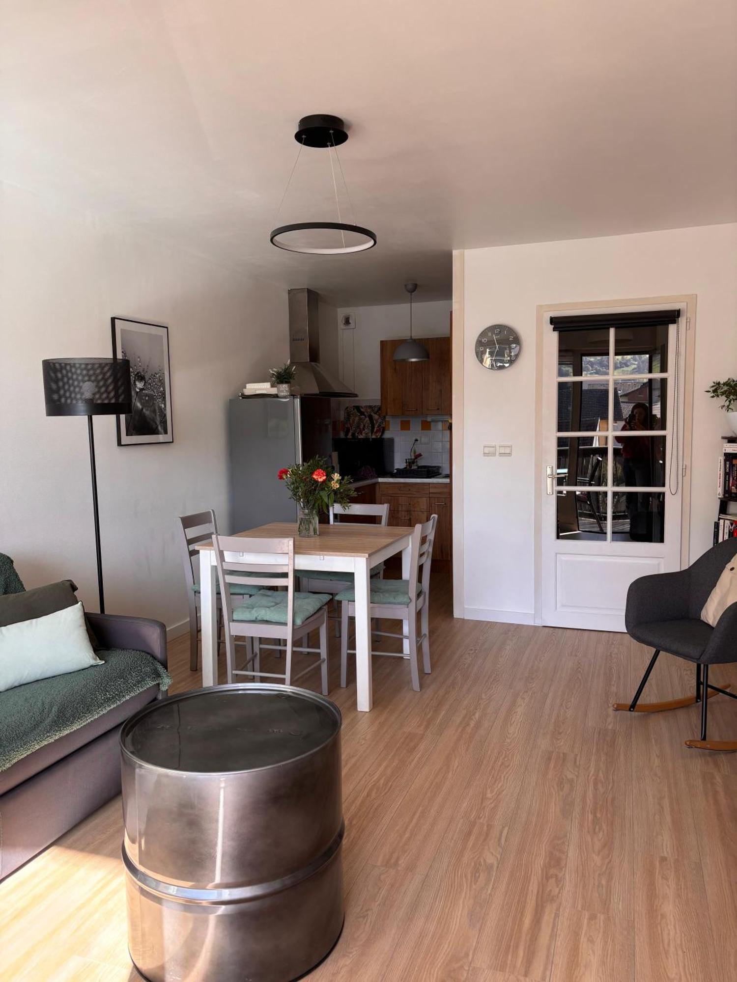 Agreable 2 Pieces Au Coeur De Thones Apartment Exterior photo